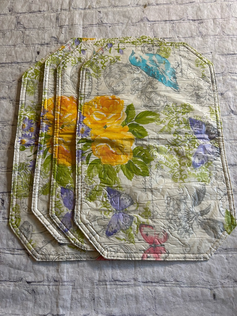 FLORAL VINYL BUTTERFLIES BIRDS OCTAGON SHAPE PLACEMATS (4)